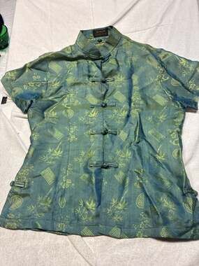 Om Gallery Size S Handmade 100% Vietnamese Silk Mandarin Collar Shirt
